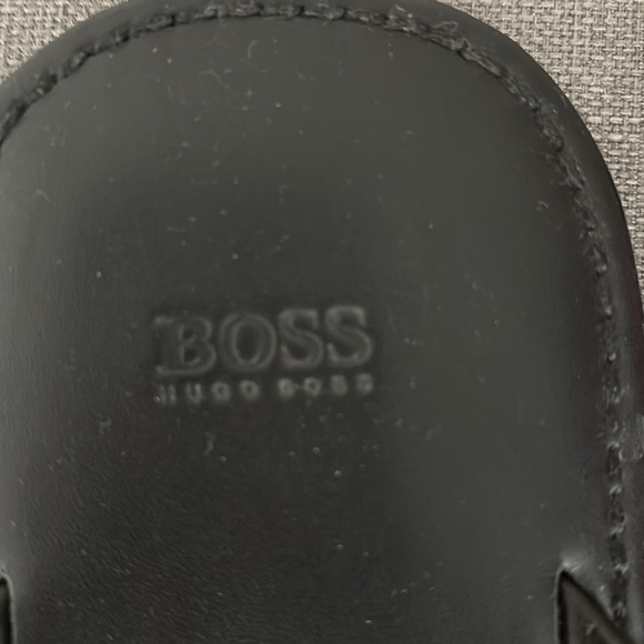 Hugo Boss Men\'s Black Flip-Flops